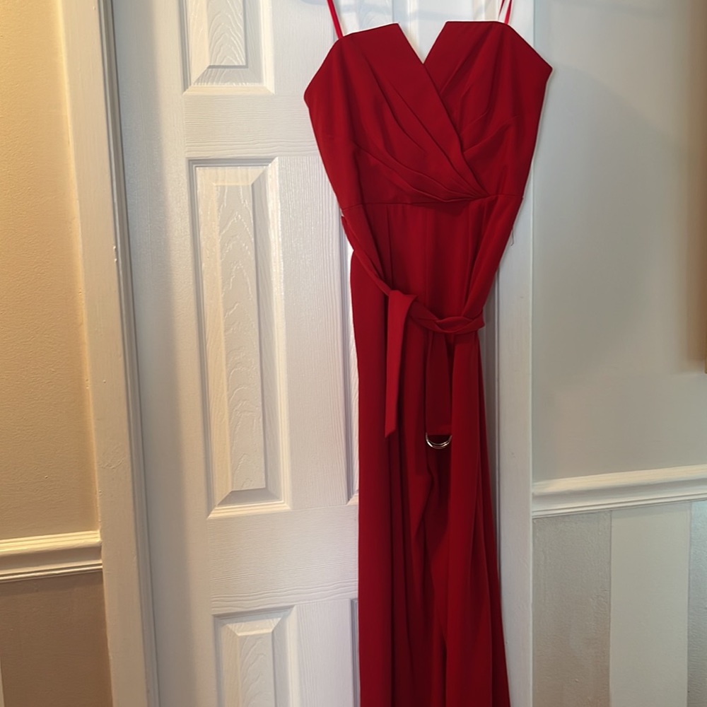 Strapless V-neck jumpsuit